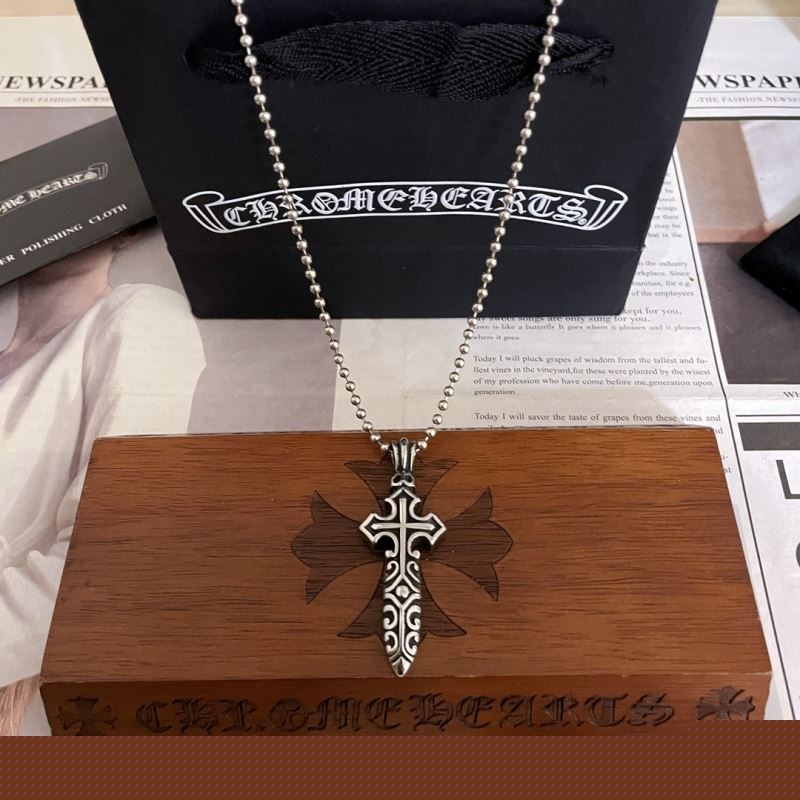 Ch**me He**ts necklaces